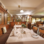 15848 Bike Hotel Roter Ochsen Schwarzwald Restaurant.jpg