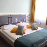 31103 City Hotel Schulz Zimmer.jpg