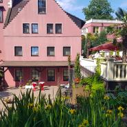 21051 Lakeside Burghotel 20190601_155027-300dpi.jpg