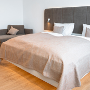 31177 Sonnenhof Zimmer.jpg