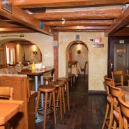 15507 Schwalbennest Bar.jpg