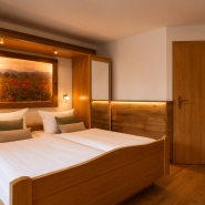 4809 Sauerländer Hof Doppelzimmer Bettansicht.png